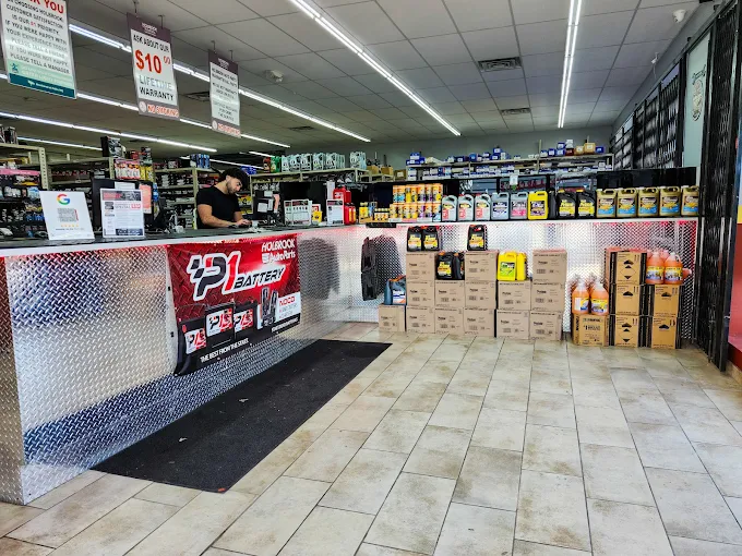 Holbook Auto Parts Shop 7 Mile & Hubbell