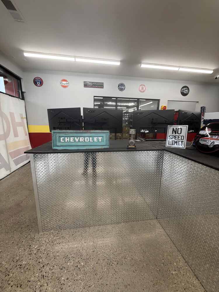 Holbrook Auto Parts Southfield Interior