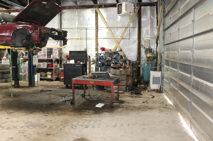 Holbrook Auto Wrecker in Brownstown